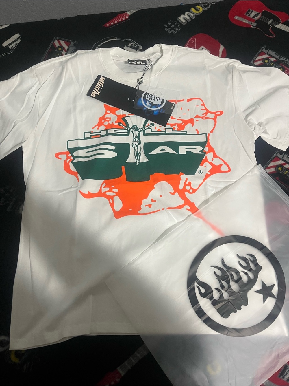 Star Graphic Short-Sleeve Tee in White